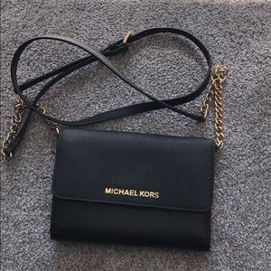 Michael Kors Jet Set Large Phone Cross Body Bag
